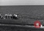 Standbild SS-186 U-Boot Pearl Harbor Hawaii USA, 1942, aus Sekunde 33 historischem Filmmaterial Videoclip 65675034578