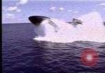 Standbild Theodore Roosevelt Flugzeugträger Norfolk Virginia USA, 1996, aus Sekunde 16 historischem Filmmaterial Videoclip 65675034584