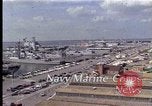 Standbild Theodore Roosevelt Flugzeugträger Norfolk Virginia USA, 1996, aus Sekunde 23 historischem Filmmaterial Videoclip 65675034584