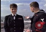 Standbild Theodore Roosevelt Flugzeugträger Norfolk Virginia USA, 1996, aus Sekunde 29 historischem Filmmaterial Videoclip 65675034584