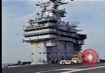 Standbild Theodore Roosevelt Flugzeugträger Norfolk Virginia USA, 1996, aus Sekunde 52 historischem Filmmaterial Videoclip 65675034584