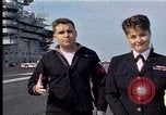 Standbild Theodore Roosevelt Flugzeugträger Norfolk Virginia USA, 1996, aus Sekunde 57 historischem Filmmaterial Videoclip 65675034584