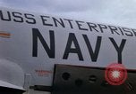 Immagine di Unità aeromobile a bordo della USS Enterprise (CVAN-65) Mare del Giappone, 1968, secondo 17 filmato di repertorio 65675034595