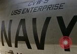 Immagine di Unità aeromobile a bordo della USS Enterprise (CVAN-65) Mare del Giappone, 1968, secondo 44 filmato di repertorio 65675034595