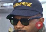 Immagine di Unità aeromobile a bordo della USS Enterprise (CVAN-65) Mare del Giappone, 1968, secondo 47 filmato di repertorio 65675034595