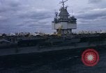 Standbild USS Enterprise Meer von Japan, 1968, aus Sekunde 25 historischem Filmmaterial Videoclip 65675034598