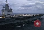 Standbild USS Enterprise Meer von Japan, 1968, aus Sekunde 33 historischem Filmmaterial Videoclip 65675034598