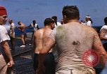 Standbild Die Äquatortaufe Zeremonien Pazifik, 1965, aus Sekunde 36 historischem Filmmaterial Videoclip 65675034609