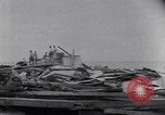 Image destruction massive Madagascar, 1953, de la seconde 12 séquences d'archives historiques vidéo 65675034639