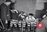 Standbild Eishockeymatch Tacoma Washington USA, 1953, aus Sekunde 10 historischem Filmmaterial Videoclip 65675034643