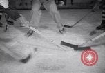 Standbild Eishockeymatch Tacoma Washington USA, 1953, aus Sekunde 29 historischem Filmmaterial Videoclip 65675034643