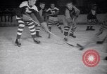 Standbild Eishockeymatch Tacoma Washington USA, 1953, aus Sekunde 32 historischem Filmmaterial Videoclip 65675034643