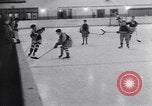 Standbild Eishockeymatch Tacoma Washington USA, 1953, aus Sekunde 35 historischem Filmmaterial Videoclip 65675034643