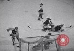 Standbild Eishockeymatch Tacoma Washington USA, 1953, aus Sekunde 40 historischem Filmmaterial Videoclip 65675034643