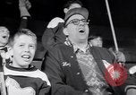 Standbild Eishockeymatch Tacoma Washington USA, 1953, aus Sekunde 47 historischem Filmmaterial Videoclip 65675034643