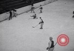 Standbild Eishockeymatch Tacoma Washington USA, 1953, aus Sekunde 52 historischem Filmmaterial Videoclip 65675034643
