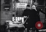 Standbild Militärpolizei Frankfurt Deutschland, 1949, aus Sekunde 38 historischem Filmmaterial Videoclip 65675034645