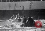 Standbild Rettungsaktionen Holland Niederlande, 1949, aus Sekunde 25 historischem Filmmaterial Videoclip 65675034649