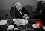 Standbild Pyramidensystem Gewinner und Verlierer United States USA, 1949, aus Sekunde 15 historischem Filmmaterial Videoclip 65675034651