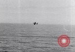 Standbild britischen Carrier Katapult Vereinigtes Königreich, 1952, aus Sekunde 22 historischem Filmmaterial Videoclip 65675034654