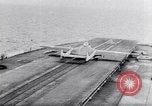 Standbild britischen Carrier Katapult Vereinigtes Königreich, 1952, aus Sekunde 45 historischem Filmmaterial Videoclip 65675034654