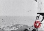 Standbild britischen Carrier Katapult Vereinigtes Königreich, 1952, aus Sekunde 49 historischem Filmmaterial Videoclip 65675034654