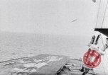Standbild britischen Carrier Katapult Vereinigtes Königreich, 1952, aus Sekunde 50 historischem Filmmaterial Videoclip 65675034654