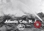 Standbild Feuer Atlantic City New Jersey USA, 1952, aus Sekunde 3 historischem Filmmaterial Videoclip 65675034655