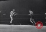 Immagine di Guanti d'oro New York City USA, 1952, secondo 10 filmato di repertorio 65675034656