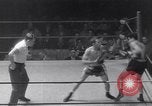 Immagine di Guanti d'oro New York City USA, 1952, secondo 13 filmato di repertorio 65675034656