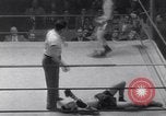 Immagine di Guanti d'oro New York City USA, 1952, secondo 15 filmato di repertorio 65675034656