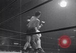 Immagine di Guanti d'oro New York City USA, 1952, secondo 18 filmato di repertorio 65675034656