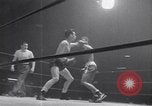 Immagine di Guanti d'oro New York City USA, 1952, secondo 19 filmato di repertorio 65675034656