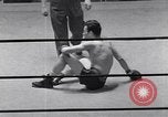 Immagine di Guanti d'oro New York City USA, 1952, secondo 24 filmato di repertorio 65675034656