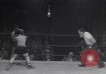 Immagine di Guanti d'oro New York City USA, 1952, secondo 32 filmato di repertorio 65675034656