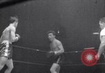 Immagine di Guanti d'oro New York City USA, 1952, secondo 39 filmato di repertorio 65675034656