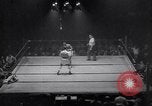 Immagine di Guanti d'oro New York City USA, 1952, secondo 48 filmato di repertorio 65675034656
