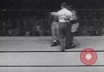 Immagine di Guanti d'oro New York City USA, 1952, secondo 62 filmato di repertorio 65675034656