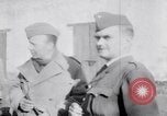 Standbild französische Truppen Italien, 1942, aus Sekunde 25 historischem Filmmaterial Videoclip 65675034675