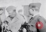 Standbild französische Truppen Italien, 1942, aus Sekunde 28 historischem Filmmaterial Videoclip 65675034675