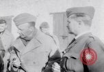 Standbild französische Truppen Italien, 1942, aus Sekunde 29 historischem Filmmaterial Videoclip 65675034675