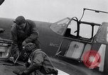 Standbild P-51 Mustang Ebene Vereinigtes Königreich, 1944, aus Sekunde 25 historischem Filmmaterial Videoclip 65675034680