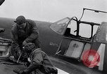 Standbild P-51 Mustang Ebene Vereinigtes Königreich, 1944, aus Sekunde 26 historischem Filmmaterial Videoclip 65675034680