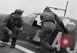 Standbild P-51 Mustang Ebene Vereinigtes Königreich, 1944, aus Sekunde 39 historischem Filmmaterial Videoclip 65675034680