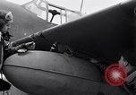 Standbild P-51 Mustang Ebene Vereinigtes Königreich, 1944, aus Sekunde 61 historischem Filmmaterial Videoclip 65675034680