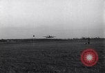 Standbild 354 Fighter Group Criqueville Frankreich, 1944, aus Sekunde 13 historischem Filmmaterial Videoclip 65675034681