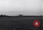 Standbild 354 Fighter Group Criqueville Frankreich, 1944, aus Sekunde 15 historischem Filmmaterial Videoclip 65675034681