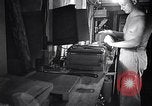 Standbild Fotograf Pacific Theater, 1944, aus Sekunde 20 historischem Filmmaterial Videoclip 65675034682