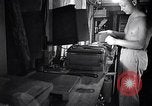 Standbild Fotograf Pacific Theater, 1944, aus Sekunde 25 historischem Filmmaterial Videoclip 65675034682