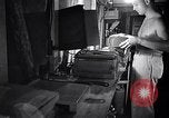 Standbild Fotograf Pacific Theater, 1944, aus Sekunde 27 historischem Filmmaterial Videoclip 65675034682